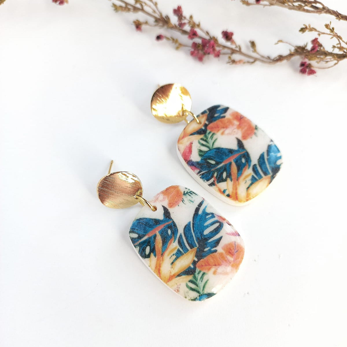 Botanical Muse - Medium drop earring with 18K Gold Plated Irregular Round Stud