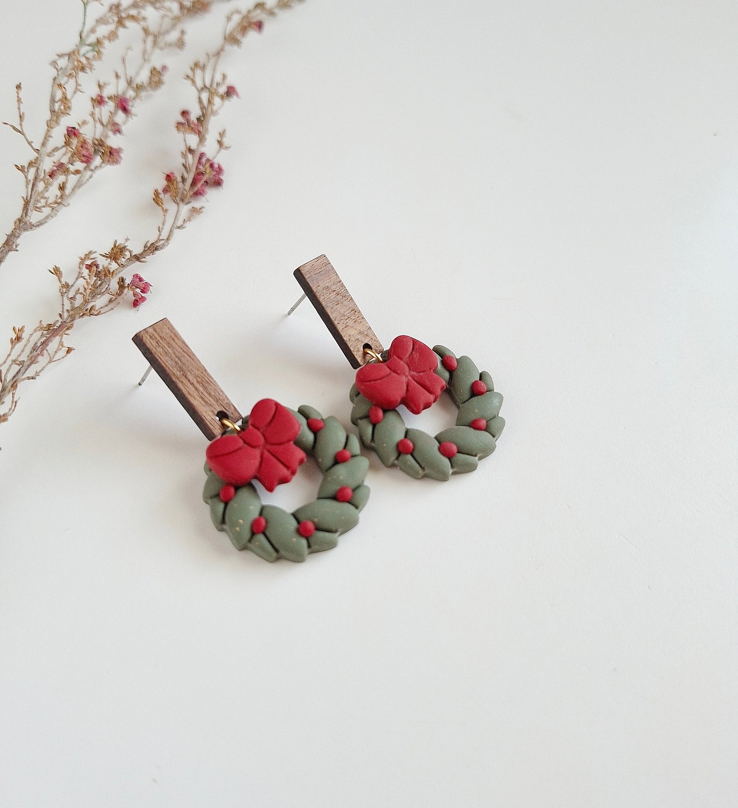 Christmas collection - Classic Wreath Earrings with Red Bow
