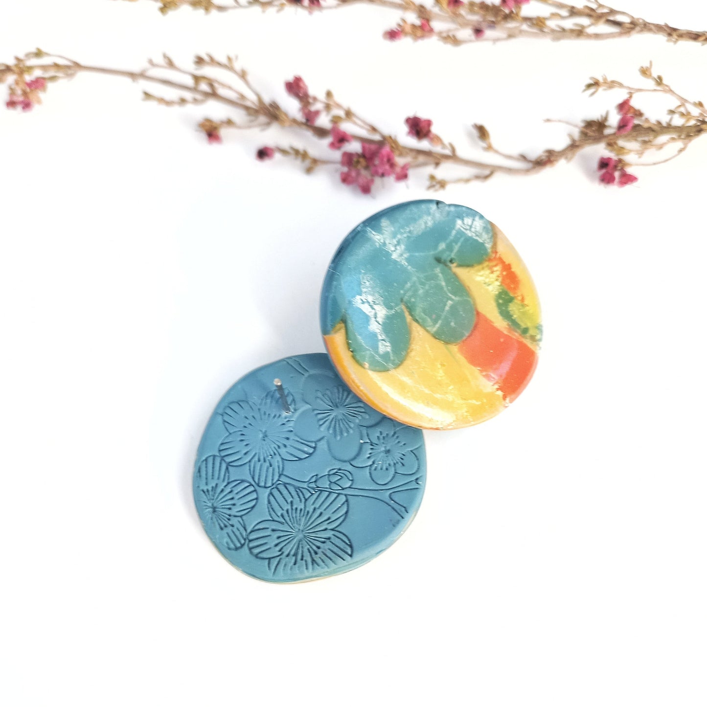Whispered Marble - Medium round earring stud