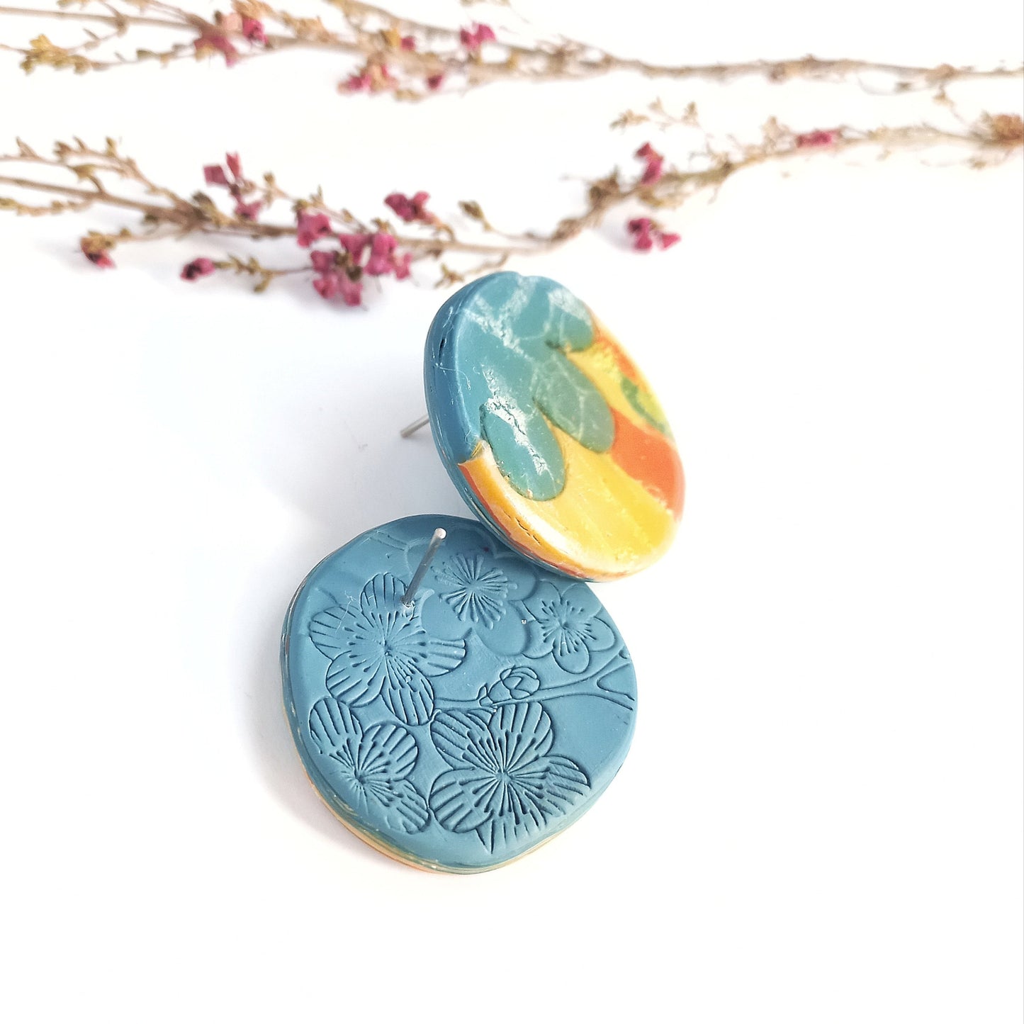 Whispered Marble - Medium round earring stud