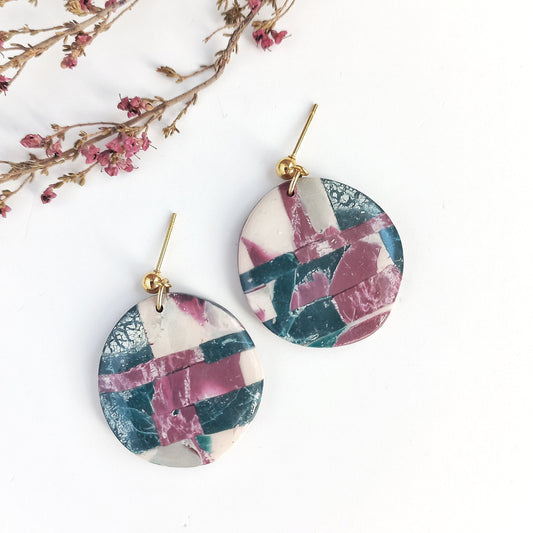 Whispered Marble - Medium round earring with ss ball stud