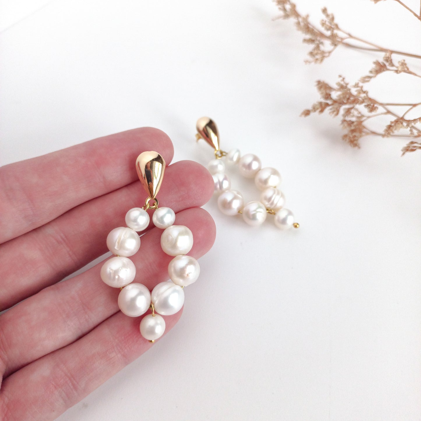Bridal bloom - Classic Chandelier Fresh Water Pearls 18K gold plated teardrop post