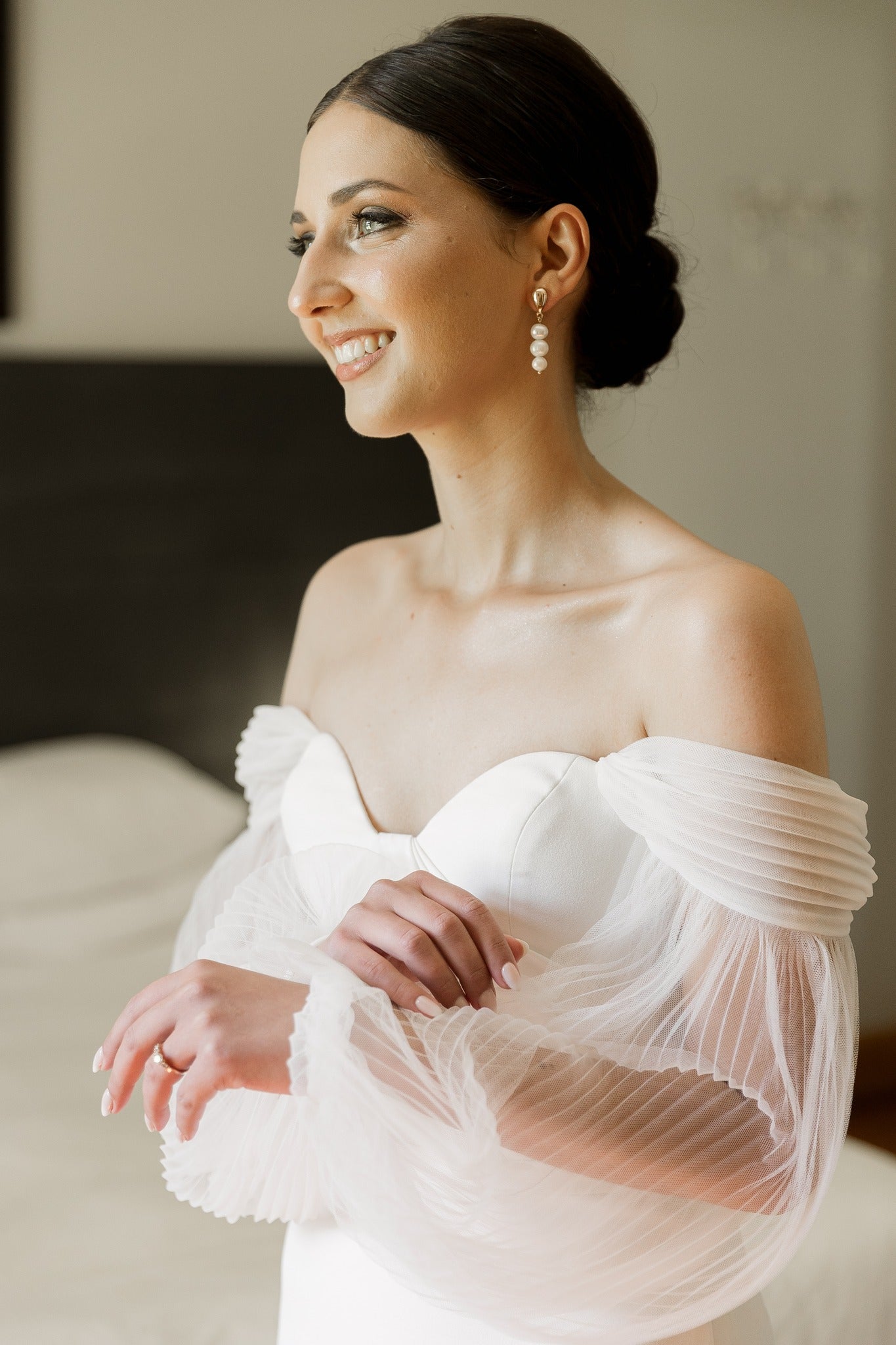 Bridal bloom - Classic Drop of 3 Fresh Water Pearls 18K gold plated teardrop post