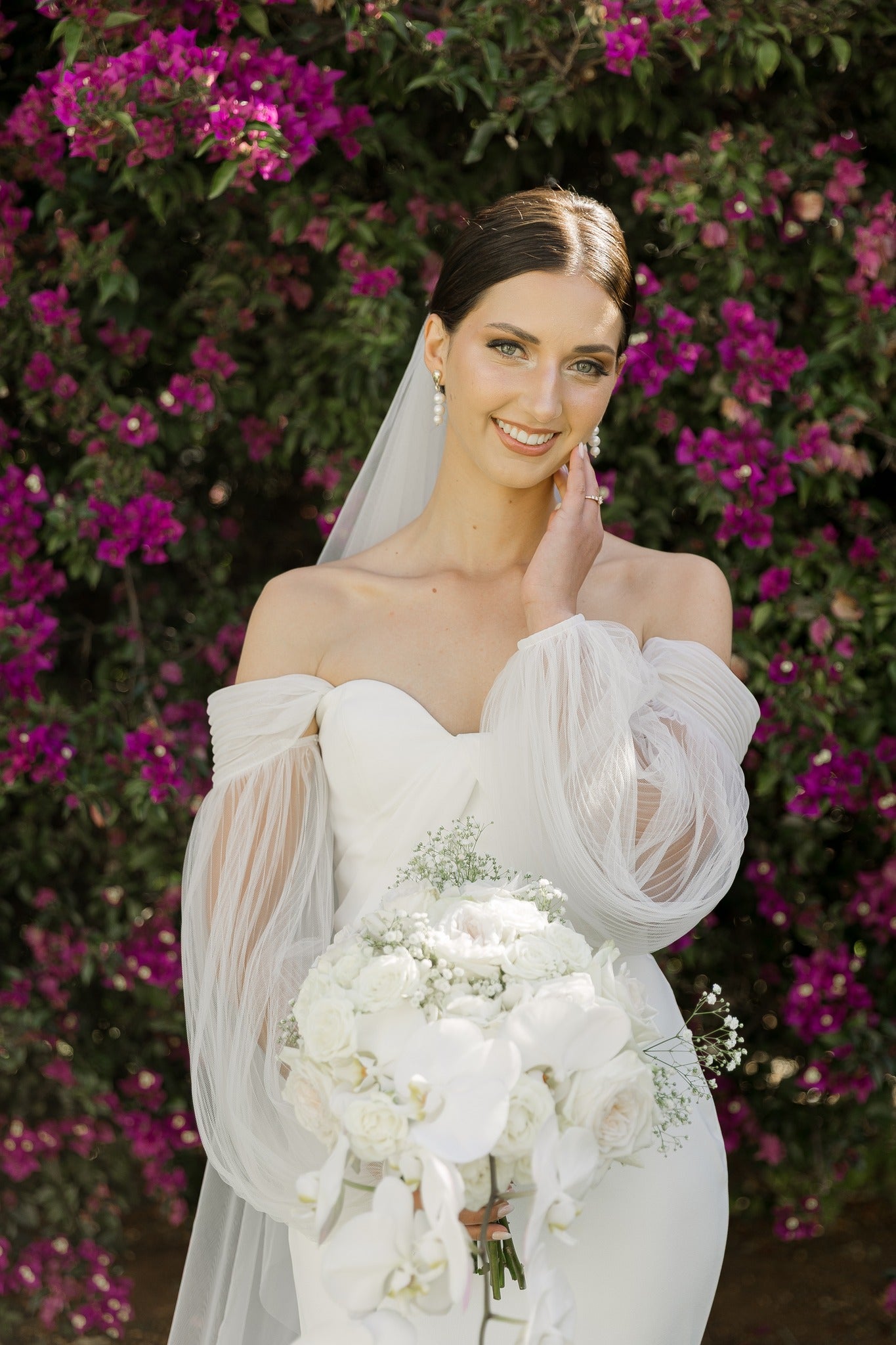 Bridal bloom - Classic Drop of 3 Fresh Water Pearls 18K gold plated teardrop post